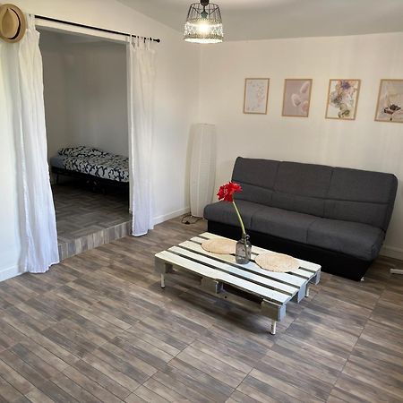 Apartmán T2 A Convenance Baie-Mahault Exteriér fotografie